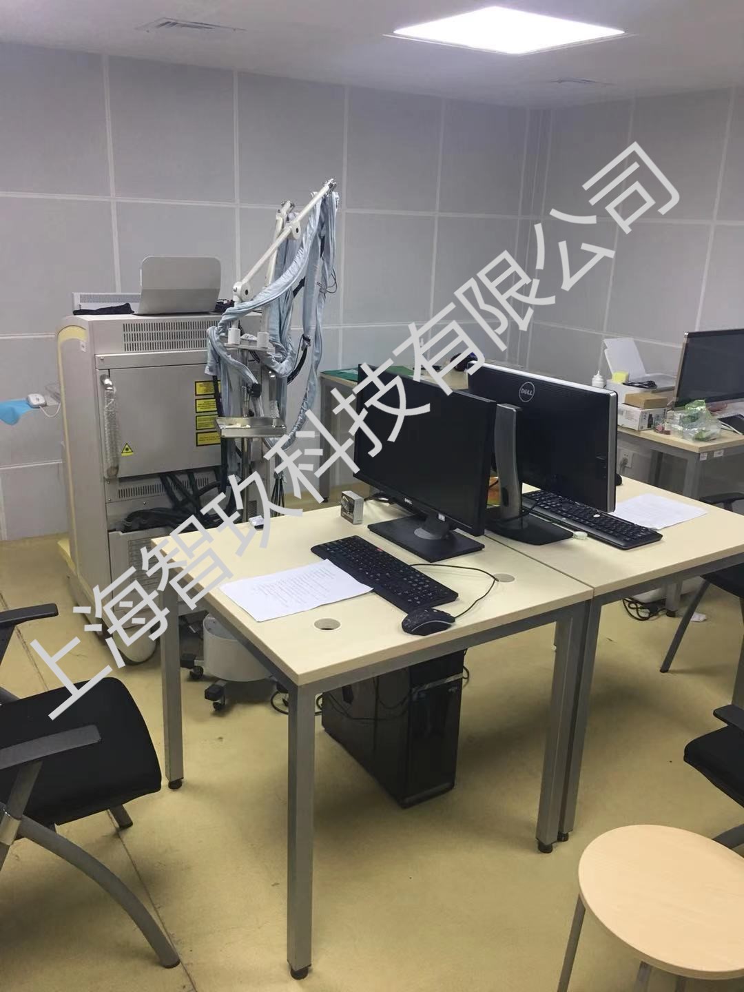 国内某近红外脑成像实验室.jpg